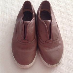 Kids frye leather slip on